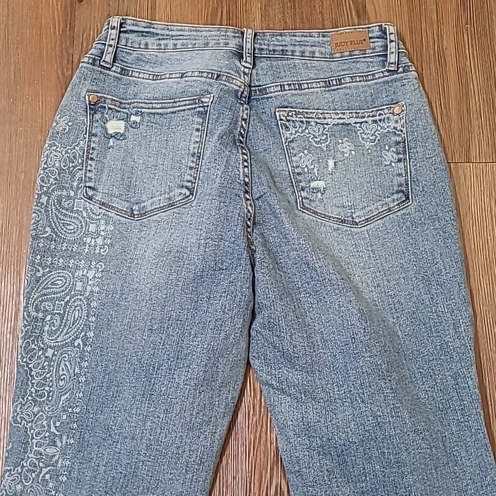 Judy‎ Blue Light Blue Paisley Boyfriend Jeans